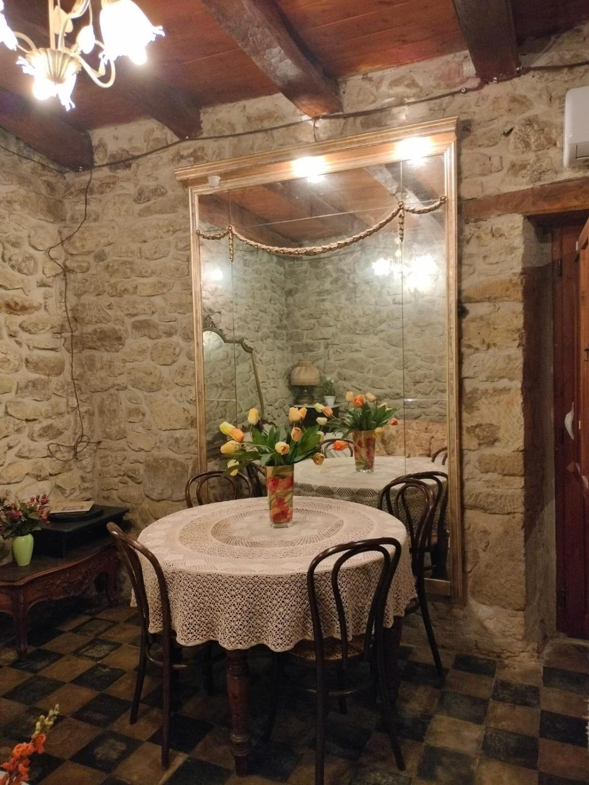 Casa Di Pietra Villa Usellus ภายนอก รูปภาพ