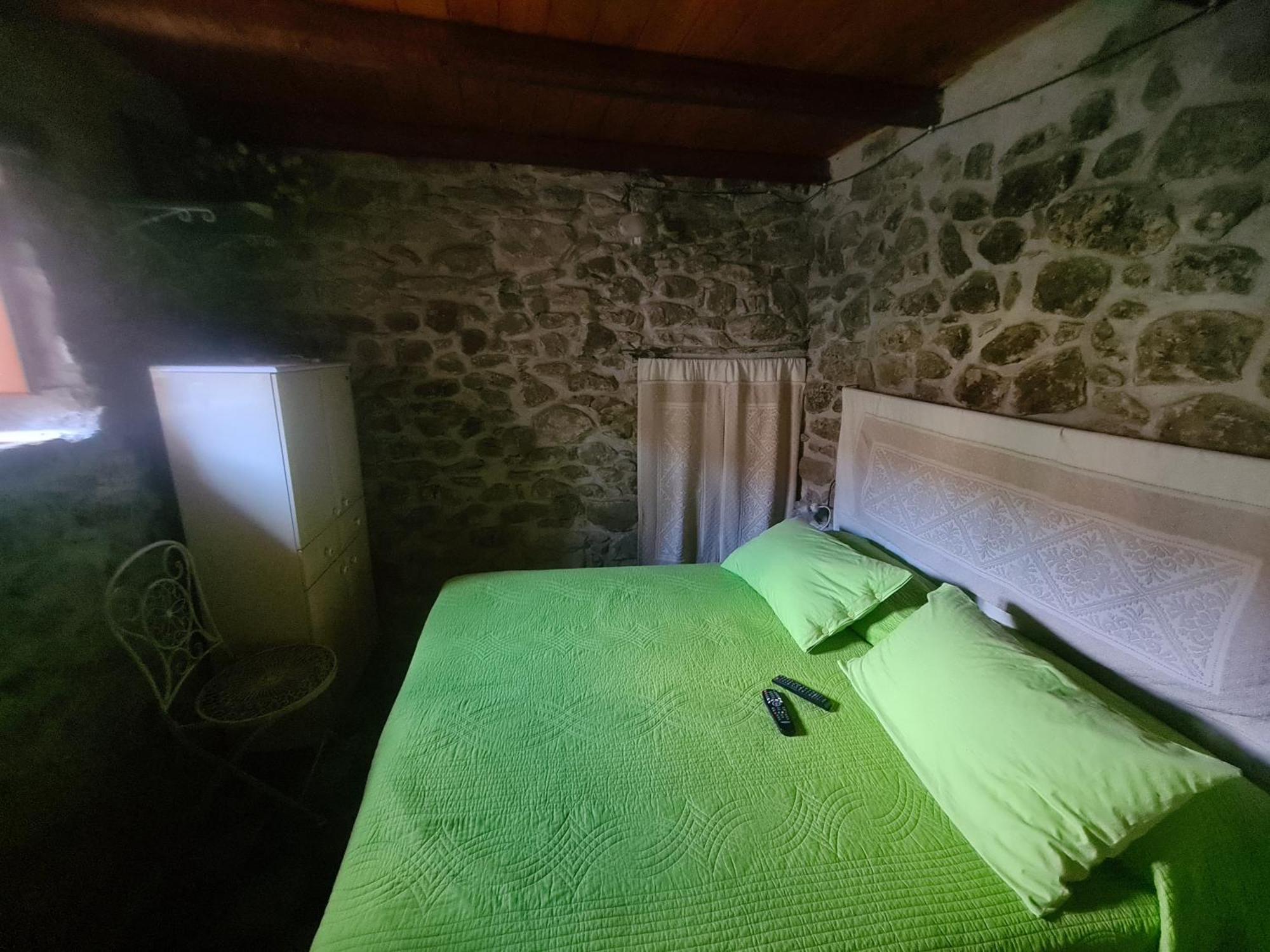 Casa Di Pietra Villa Usellus ภายนอก รูปภาพ